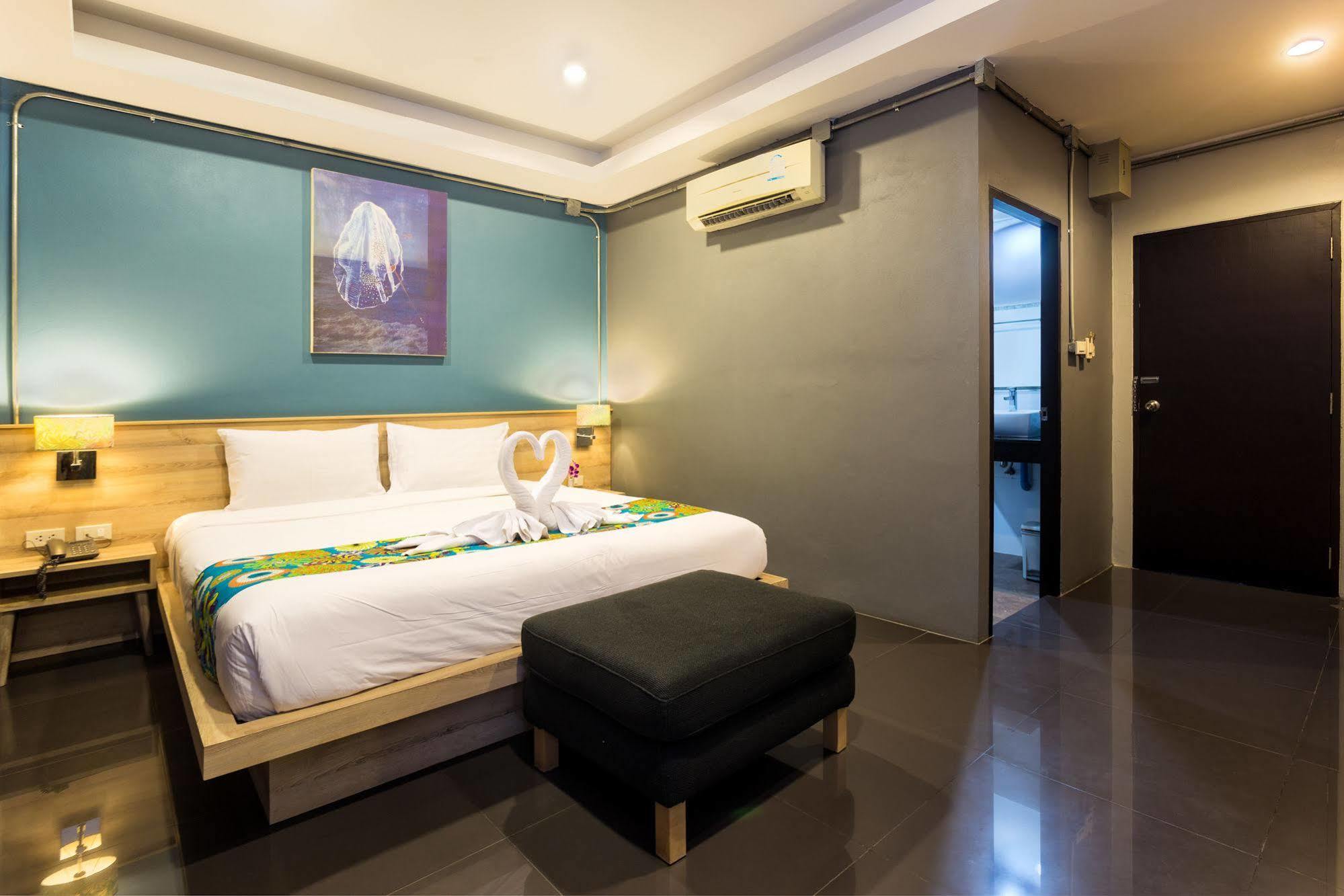 Memory Patong - Sha Certified Hotell Exteriör bild